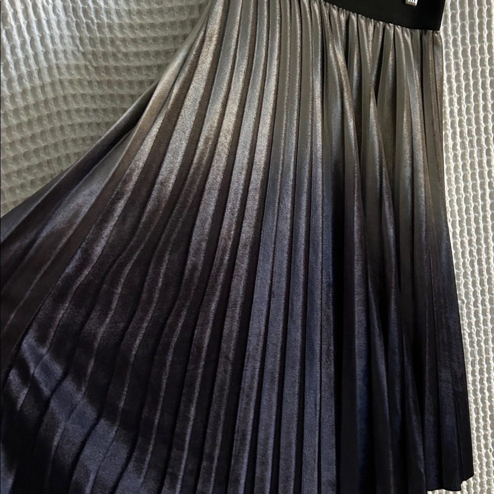 Elegant Blue and Gray velvet like Pleated Skirt